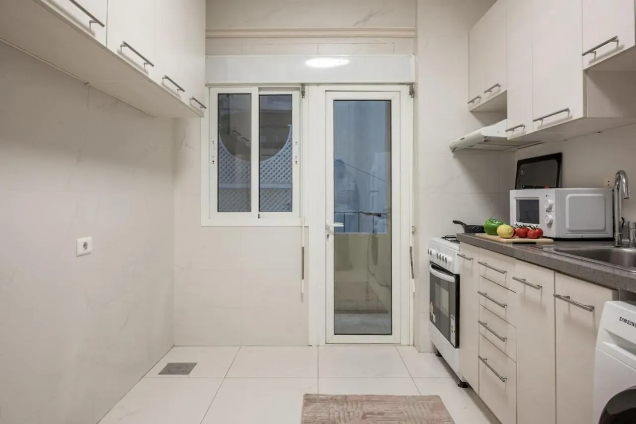 Gemayze Haven 2 Bedroom Apartment Beirut 0*,  Lebanon